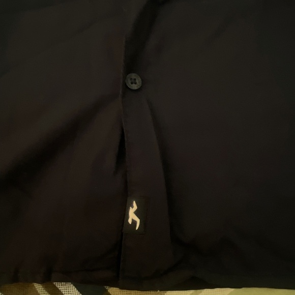 Hollister Short Sleeve Shirt - Picture 2 of 3